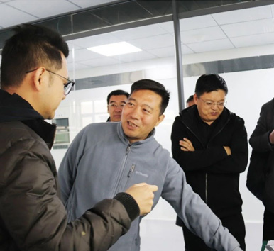 天津市工业和信息化局工业中小企业创新发展处处长李刚一行到诺迈科技调研参观